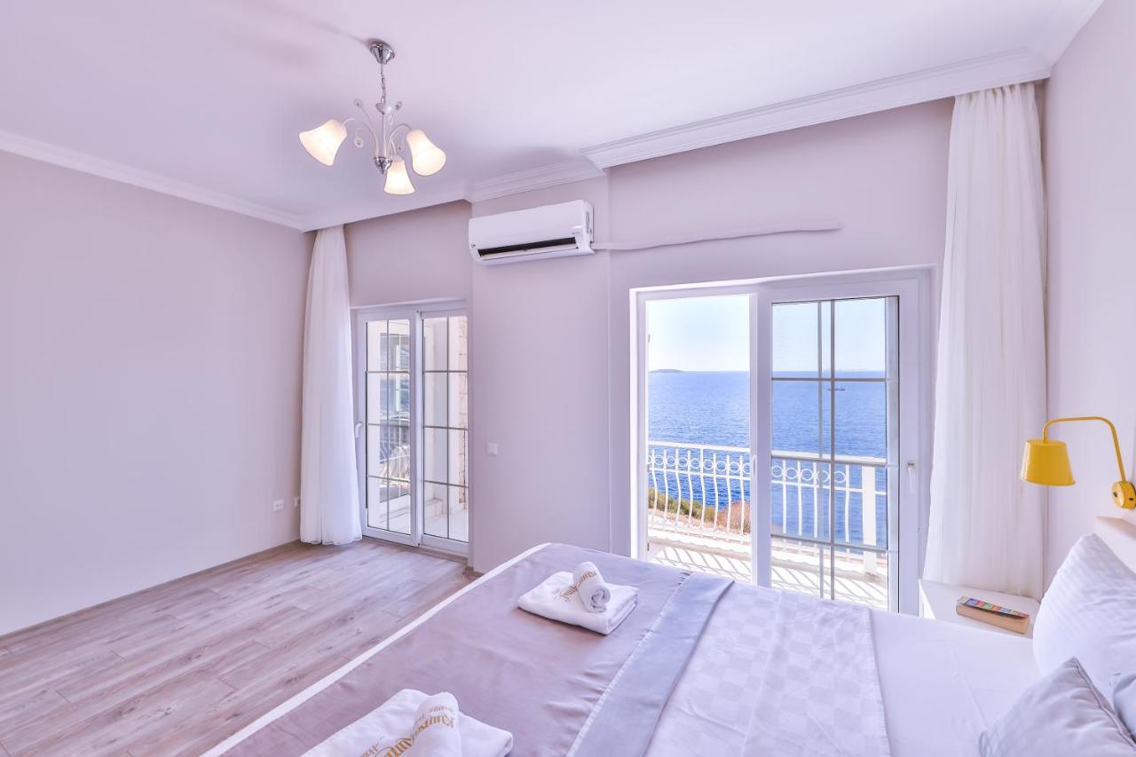 La Kumsal Denize Sifir Ve Ozel Havuzlu Dubleks Suit Kaş Kültér fotó